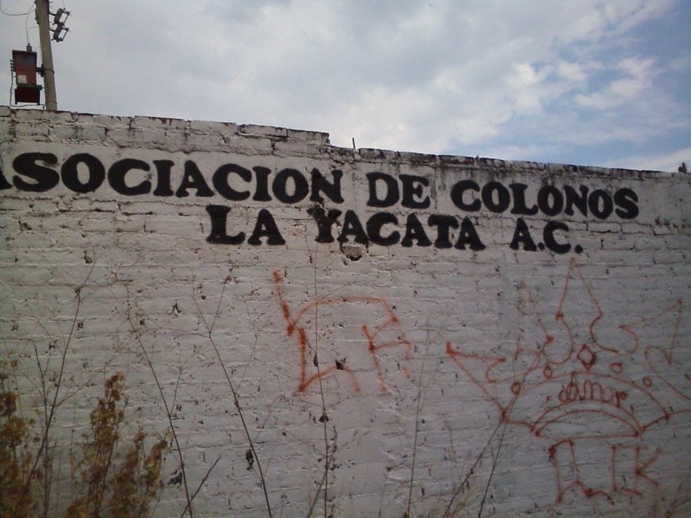 Entrance sign to La Yacata