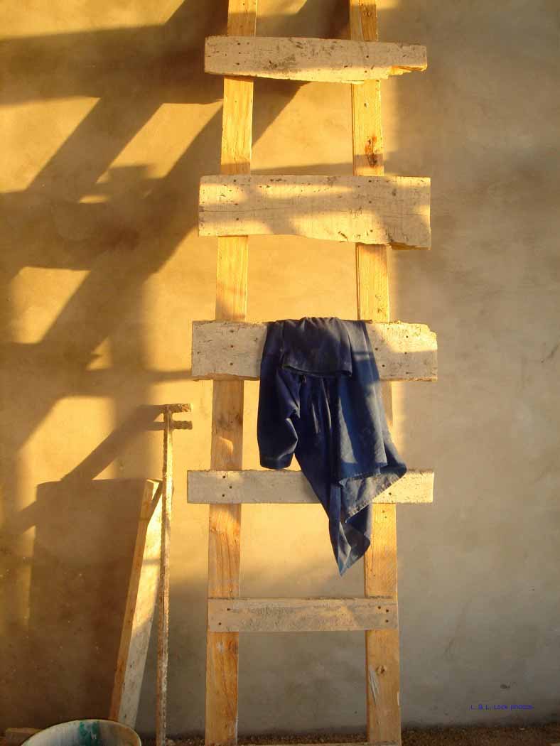 #2 My favourite ladder photo - Chuck and Marcy's house was under construction.JPG