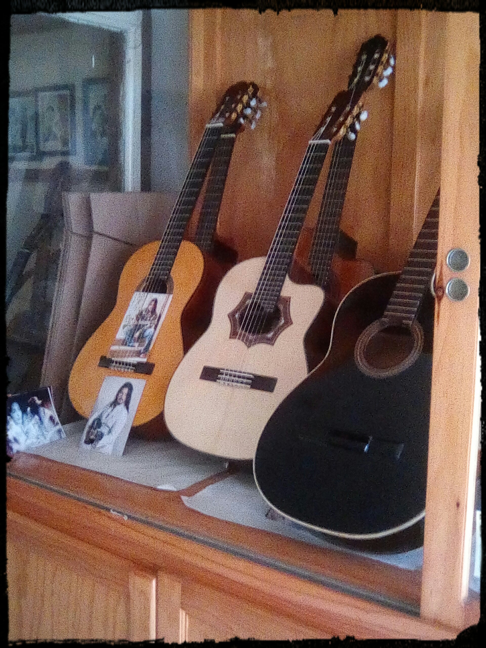 buying a guitar in Mexico Surviving Mexico